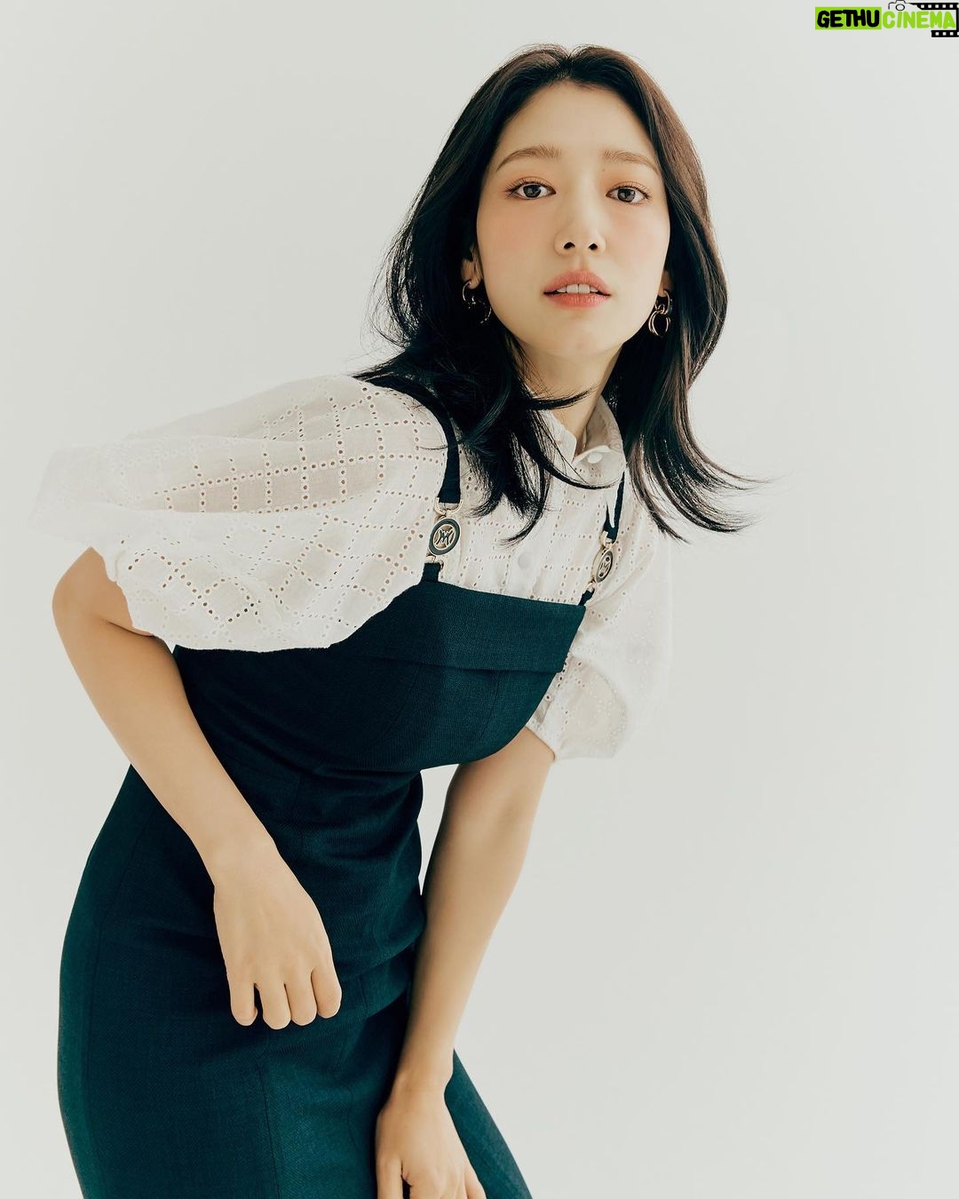Park Shin-hye Instagram - 모조의 여름❣️ 가을옷은 더 예쁘던데 큰일이다..🤦🏻♀️ #모조에스핀 #mojosphine