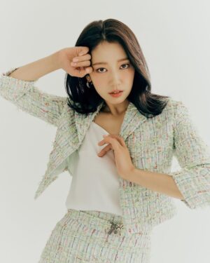 Park Shin-hye Instagram - #모조에스핀 #mojosphine
💃🏻