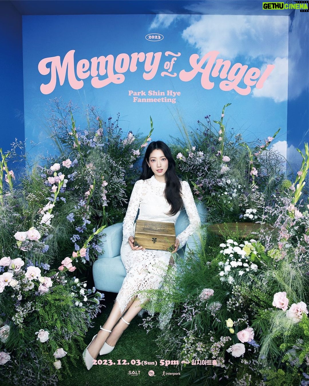 Park Shin-hye Instagram - 안녕하세요! 어느덧 제가 데뷔한지 20주년이 되었습니다. 제 삶의 절반이상을 배우라는 직업과 함께 하게 되었는데요. 믿기지가 않네요🫣 2023년12월03일 기념 팬미팅을 합니당!! 많은 관심 부탁드립니다❣️