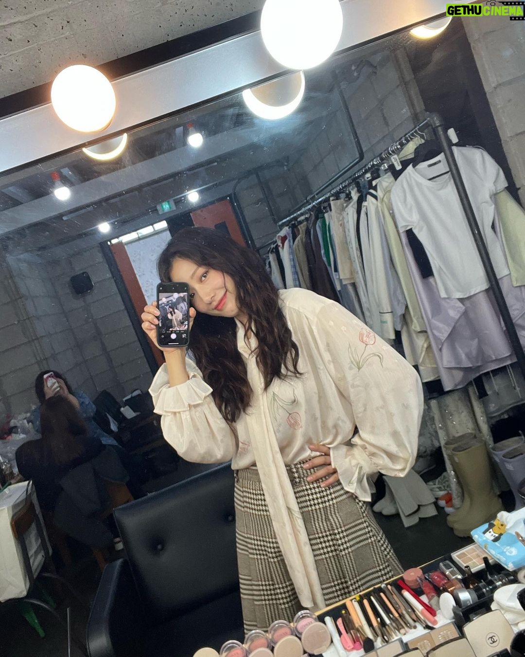 Park Shin-hye Instagram - 뭐하고 있게~?! 2023.12.03을 위해🤫 #memoryofangel #20231203