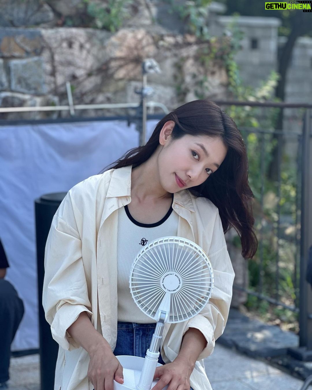 Park Shin-hye - 1.1 Million Likes - 만두가 만든 삼촌... 아? ㅇㅅㅇ?
오늘도~~~!!! 닥터슬럼프!!!!!!!