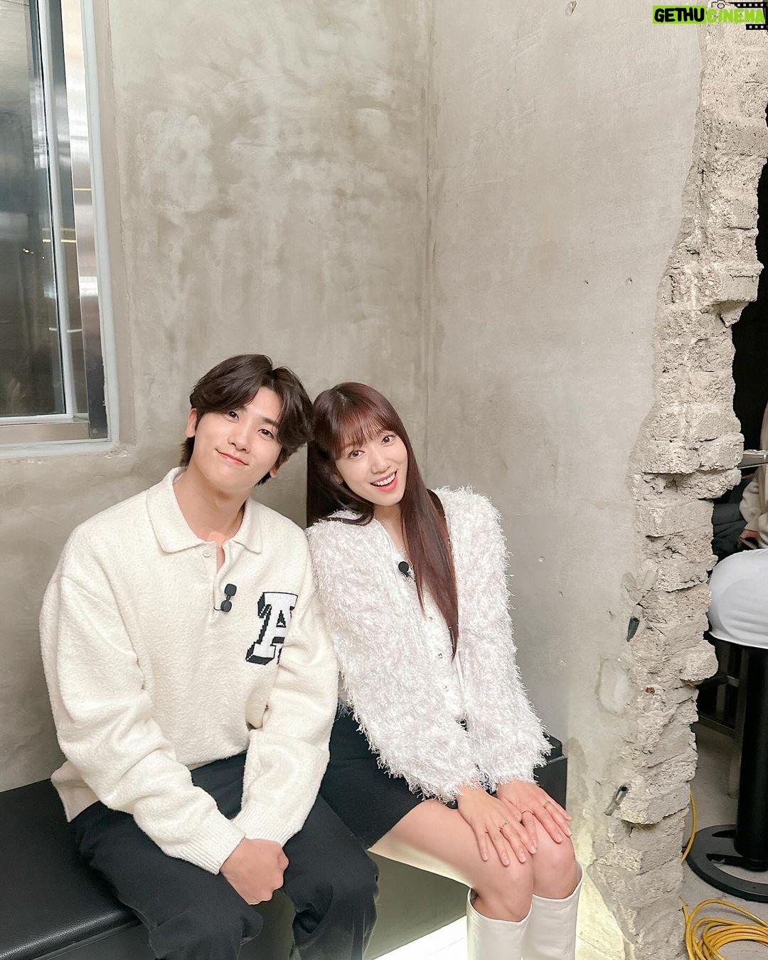 Park Shin-hye - 1.8 Million Likes - 메모리카드가 부족해서 촬영을 종료했던... 혤‘s 클럽❣️ ㅋㅋ
오늘!!!!! 10시30분!!!
닥터슬럼프 3화 방송!!!!