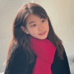 Park So-yi Instagram - #빨간목도리 #스위치 #언박싱하던날