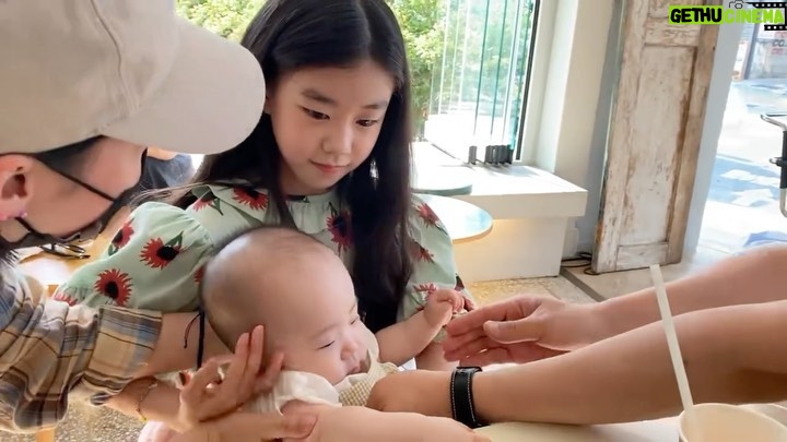 Park So-yi Instagram - #여름 #겨울 #먹여줘서고마워 #귀염둥이