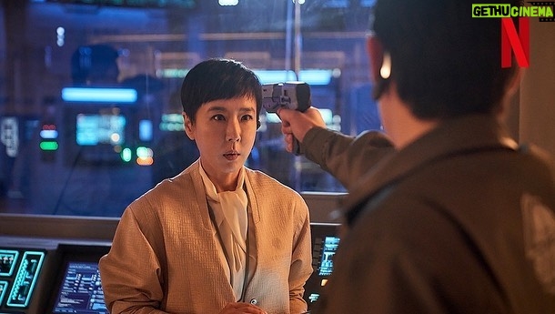 Park So-yi Instagram - Posted @withregram • @netflixkr 전설적인 용병에서 전투 A.I.로 다시 태어난 정이, 정이를 개발하는 크로노이드 연구소의 팀장 서현과 연구소장 상훈, 그리고 어린 서현까지. 이들의 이야기가 1월 20일 시작됩니다. , 오직 넷플릭스에서. #정이 #JUNG_E #강수연 #KangSooYoun #김현주 @khj_dang #류경수 @ryurudtn #박소이 #넷플릭스 #Netflix