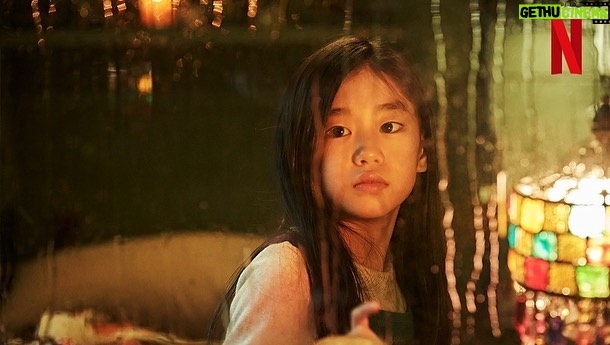 Park So-yi Instagram - Posted @withregram • @netflixkr 전설적인 용병에서 전투 A.I.로 다시 태어난 정이, 정이를 개발하는 크로노이드 연구소의 팀장 서현과 연구소장 상훈, 그리고 어린 서현까지. 이들의 이야기가 1월 20일 시작됩니다. , 오직 넷플릭스에서. #정이 #JUNG_E #강수연 #KangSooYoun #김현주 @khj_dang #류경수 @ryurudtn #박소이 #넷플릭스 #Netflix