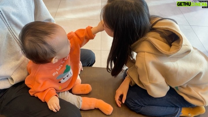 Park So-yi Instagram - #여름 #겨울 #먹여줘서고마워 #귀염둥이
