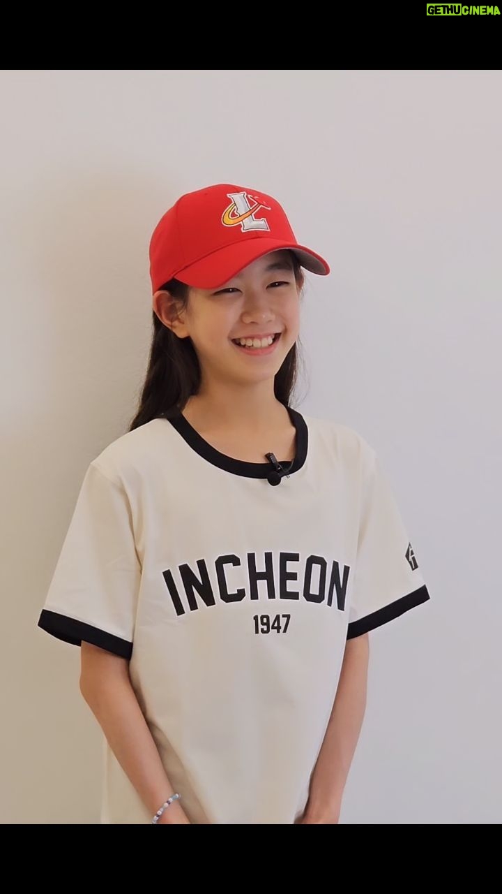Park So-yi Instagram - NG #탑텐키즈 #ssg랜더스 @topten10kids_official @ssglanders.incheon