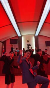 Park Young-tak Instagram - 자이제출격준비🤟 #폼미쳤다 #dance #숨은minzi찾기 🥷