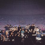Park Young-tak Instagram - 태양이 뜨겁던 날에 시작한 TAK SHOW 계절은 바뀌고, 우리는 성장했다. 하나부터 열까지 좋은 사람들이 곁에 있기에 가능한 일. 우리는 같은 궤도를 돌고 돌아 언젠가 다시 만나게 됩니다. 그리고 나는 또 한번 담을 넘으리라. 준비됐냐고? 물론이지.😉 뛰어🏃‍♂️ #탁쇼 시즌1 끝🙋‍♂️