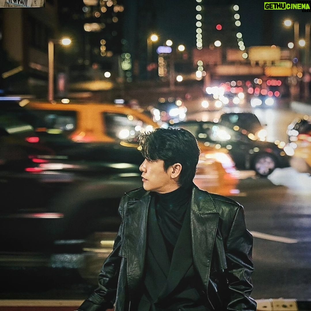 Park Young-tak Instagram - One day #nyc πΊπΈ #present βοΈπ