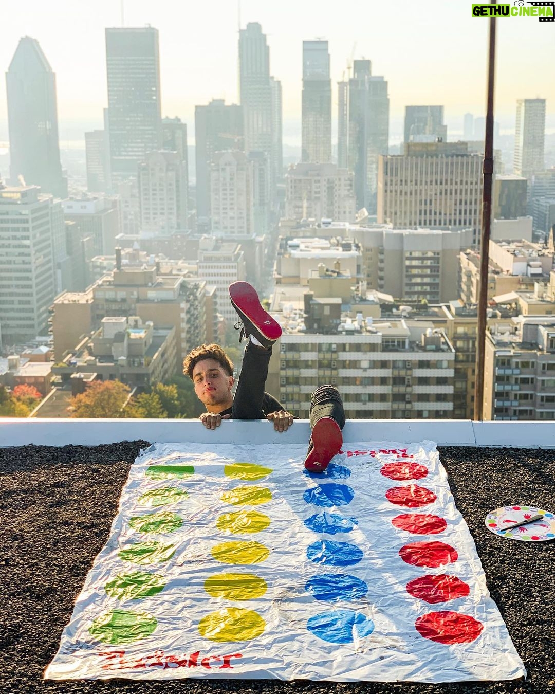 Parkourporpoise - 2.7K Likes - Left hand on blue!!
__________________________________________
#viral #crazy #twister #boardgames #crazy #epic #game #adrenaline #skyhippo #bananaparmesan #content