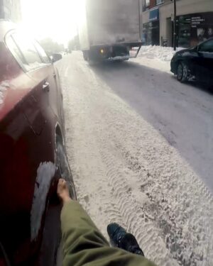 Parkourporpoise Instagram - How you gets to work!?
#winter  #extreme