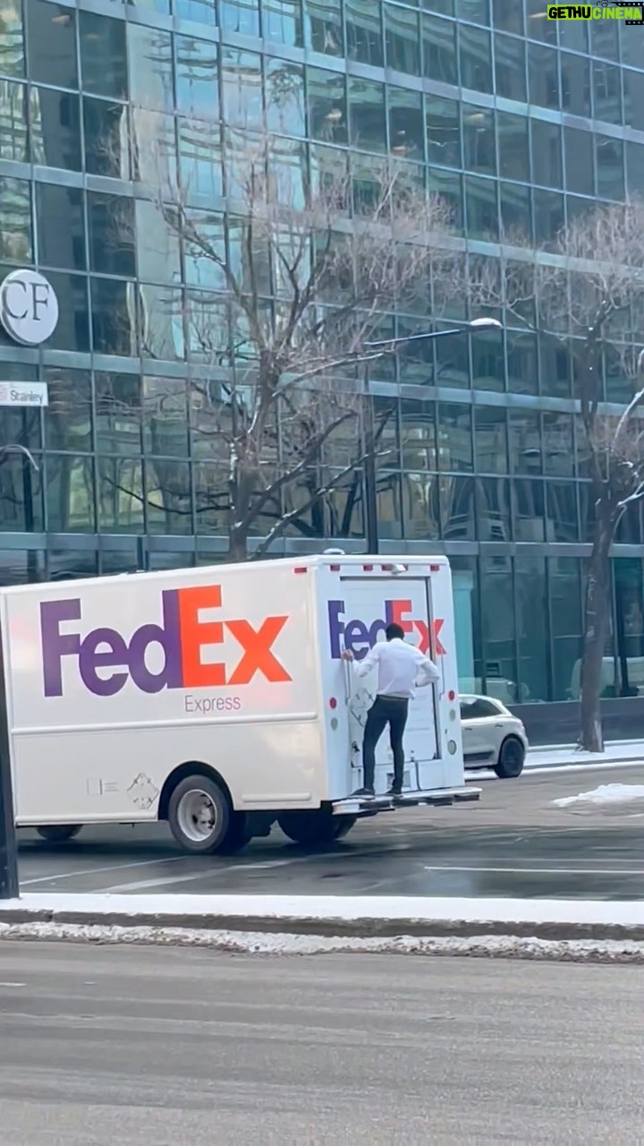 Parkourporpoise Instagram - Hanging on to the back of a postal truck, while somewhat patiently waiting for my package! π€·π€ͺπ
#packagedelivery #thedaybefore #christmas #jamesbond007 #waitingfordelivery #downtownmontreal #HolidaySeason #parkour #stunts Downtown, Montreal