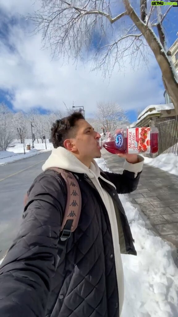 Parkourporpoise Instagram - Does anybody understand this reference? 🧃🎶😂 this is the winter version! ❄️ #Humourous #CranberryJuice #snowboarding #springiscoming #meme #Trend #reels #mtl