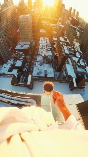 Parkourporpoise Instagram - Those morning winter feelings! ☕️🤗🤪 #winter #montreal #coffee #stunts #snow #canada