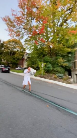 Parkourporpoise Instagram - Real footage of me sliding into  DM’s! 🤪😂
#Montreal #sliding #comedy #stunts