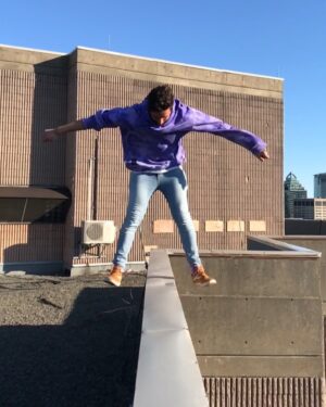 Parkourporpoise Instagram - did my shoes go under the level of the ledge? 🤷‍♂️🤔 (please do not try this)
__________________________________________
#viral #splashchallenge #extreme #crazy #amazing #adrenaline