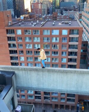 Parkourporpoise Instagram - When the gyms are closed!
(Please do not try this)
___________________________________________
#viral #jumprope #adrenaline #fitness #amazing #heights #stunts