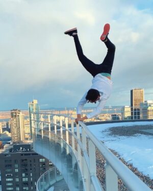 Parkourporpoise Instagram - Hows your balance!?
(Please do not try this, it is extremely dangerous)
__________________________________________
#viral #balance #flip #jump  #insane #amazing #happy #adrenaline #stunts #frontflip