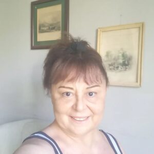 Parla Şenol Instagram - Şükür kavuşturana! Yeniden kendi sac rengine döndüm 😀