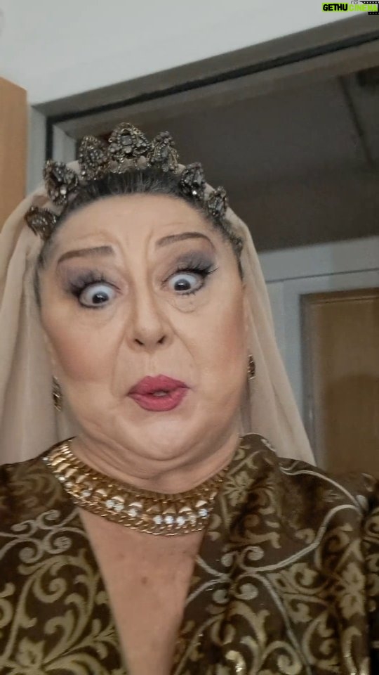 Parla Şenol Instagram - Gozyasi Sarayi Kosem oyunu... @gozyasisarayikosem