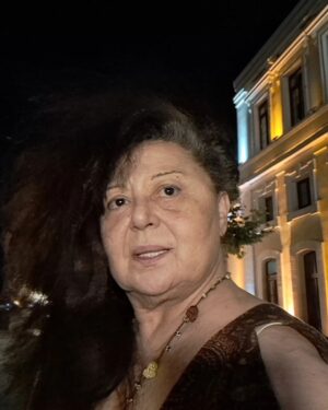 Parla Şenol Instagram - Bekleyiş