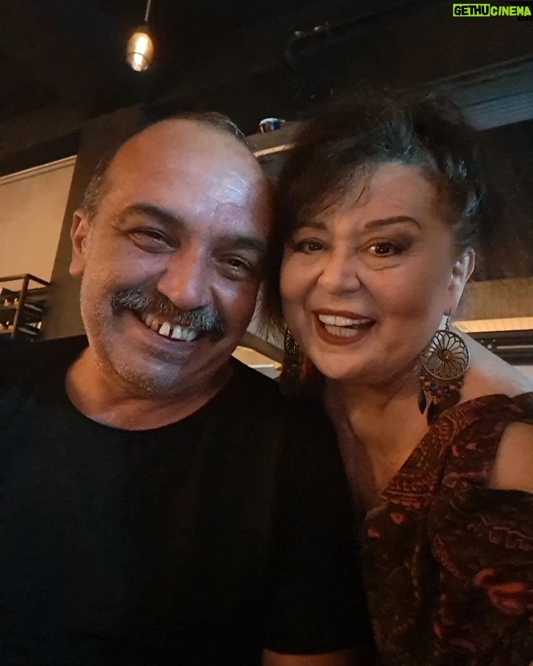 Parla Şenol Instagram - #düğünsavaşıfilm den oyuncu canlarla kareler @ersinnkorkut @ayhantas_71 @faruksofuoglu