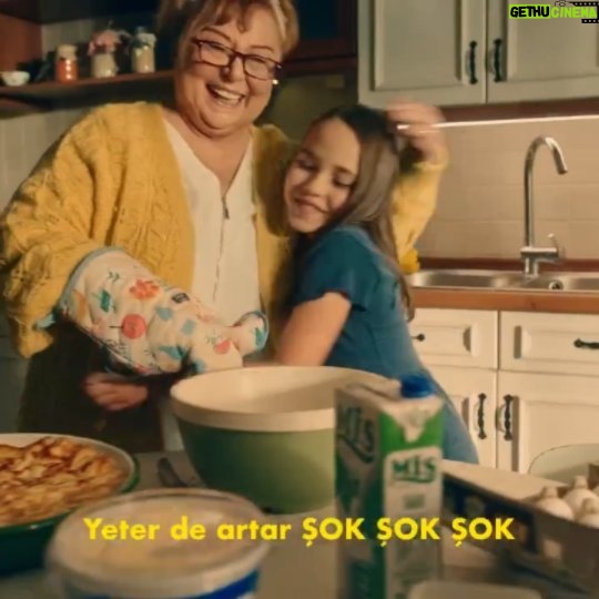 Parla Şenol Instagram - Oynadığım reklam, yayında 😉☺️🎉