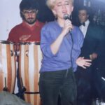 Parla Şenol Instagram – #tbt 30 sene önce.
Arkada Tuğba çalan kardeşim @ardasenol2