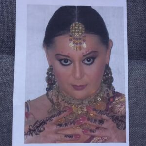 Parla Şenol Instagram - tbt mi dediniz? Bir kıyafet balosundan, muhtemelen 20 yıldan fazla.