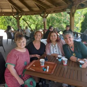 Parla Şenol Instagram - Özel güzel canlarla şahane bir gün @dilekgurel63 bediaeneroztep @semsaycankara