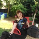 Parla Şenol Instagram - Boyle güzel iş yerine can kurban. @tiyatroaklakara Ak'la Kara Produksiyon