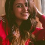 Parvati Sehgal Instagram - 𝙇𝙤𝙫𝙚 𝙞𝙨 𝙞𝙣 𝙩𝙝𝙚 𝙖𝙞𝙧 𝙈𝙖𝙨𝙠 𝙪𝙥!!