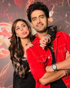 Parvati Sehgal Instagram - Happy friendship day to each one of you…🖤❤️🤍 #gaurav #urvashi #shemarooumang #gaunaekpratha🧿@shemarooumang
