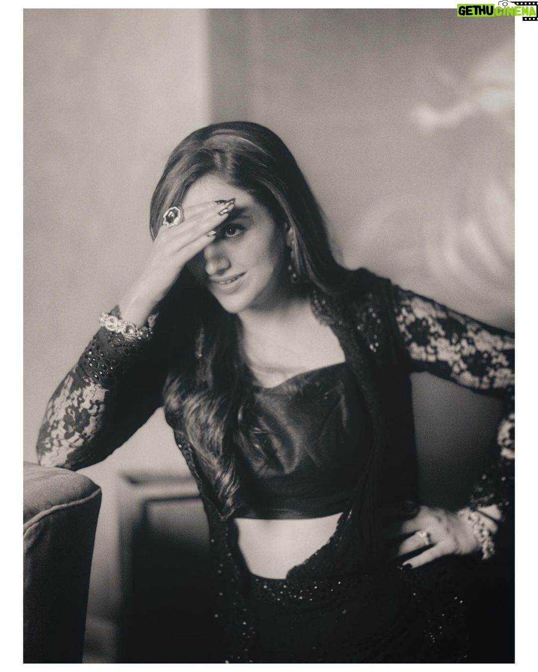 Parvati Sehgal Instagram - 𝗖𝗮𝗻𝗱𝗶𝗱𝘆 . . . . . . #urvashi