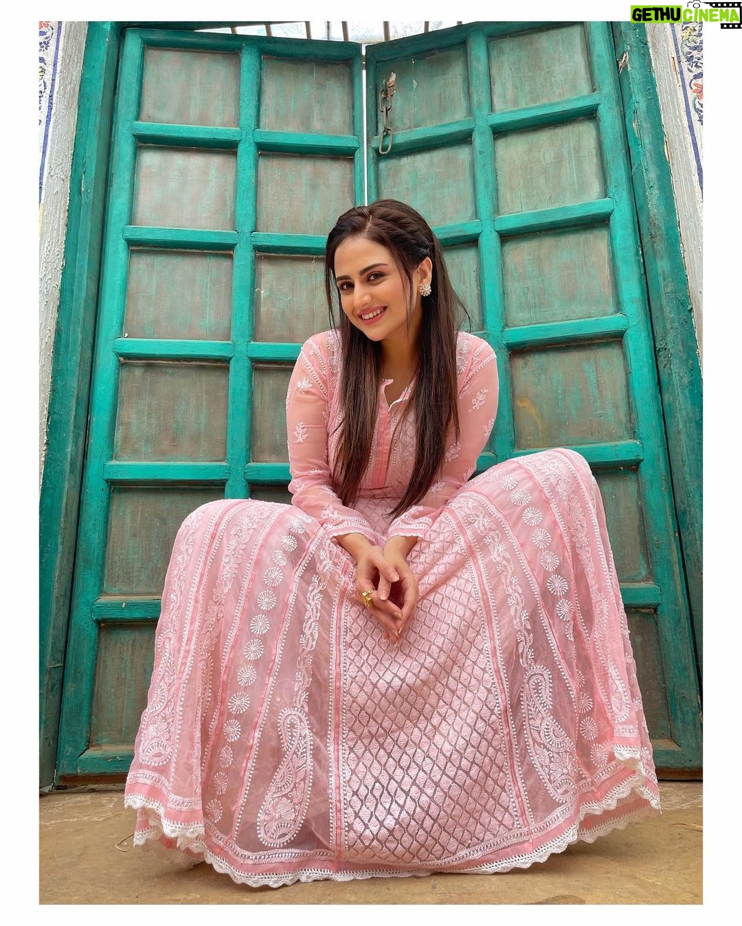 Parvati Sehgal - 3.6K Likes - 𝙒𝙝𝙚𝙣 𝙪 𝙘𝙤𝙢𝙥𝙤𝙨𝙚 𝙮𝙤𝙪𝙧𝙨𝙚𝙡𝙛 𝙖𝙩 𝙬𝙤𝙧𝙠 𝙗𝙚𝙘𝙖𝙪𝙨𝙚 𝙫𝙞𝙤𝙡𝙚𝙣𝙘𝙚 𝙞𝙨 𝙛𝙧𝙤𝙬𝙣𝙚𝙙 𝙪𝙥𝙤𝙣 🪷
𝘼𝙣𝙙 𝙩𝙝𝙚𝙣 𝙩𝙝𝙚, “𝙡𝙤𝙤𝙠 𝙄’𝙢 𝙨𝙤 𝙘𝙪𝙩𝙚 𝙨𝙚𝙨𝙝𝙝.”🤓🤓🤓