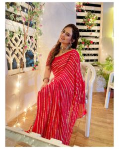 Parvati Sehgal Instagram - 𝑳𝒐𝒗𝒆 𝒚𝒐𝒖 𝒕𝒐 𝒕𝒉𝒆 𝒆𝒏𝒅 𝒐𝒇 𝒎𝒚 𝒑𝒂𝒍𝒍𝒖 𝒂𝒏𝒅 𝒃𝒂𝒄𝒌! ꜱᴀʀᴇᴇᴘʜɪʟᴇ (ɴ.) ʟᴏᴠᴇʀ ᴏꜰ ᴛʜᴇ ꜱᴀʀᴇᴇ❣️ . . . . . #saree #traditional #actor #ootd #red #loveyourself #makeup
