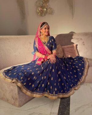 Parvati Sehgal Instagram - 🦚 मोरनी बनके 🦚

#indian #traditional #janamashtami #bannichowhomedelivery