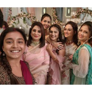 Parvati Sehgal Instagram - 🤍

PC: @sumbul_touqeer 

@poojaa_singh_ 
@anushka_merchande 
@guptainji 
@aroraprity 
@sumbul_touqeer