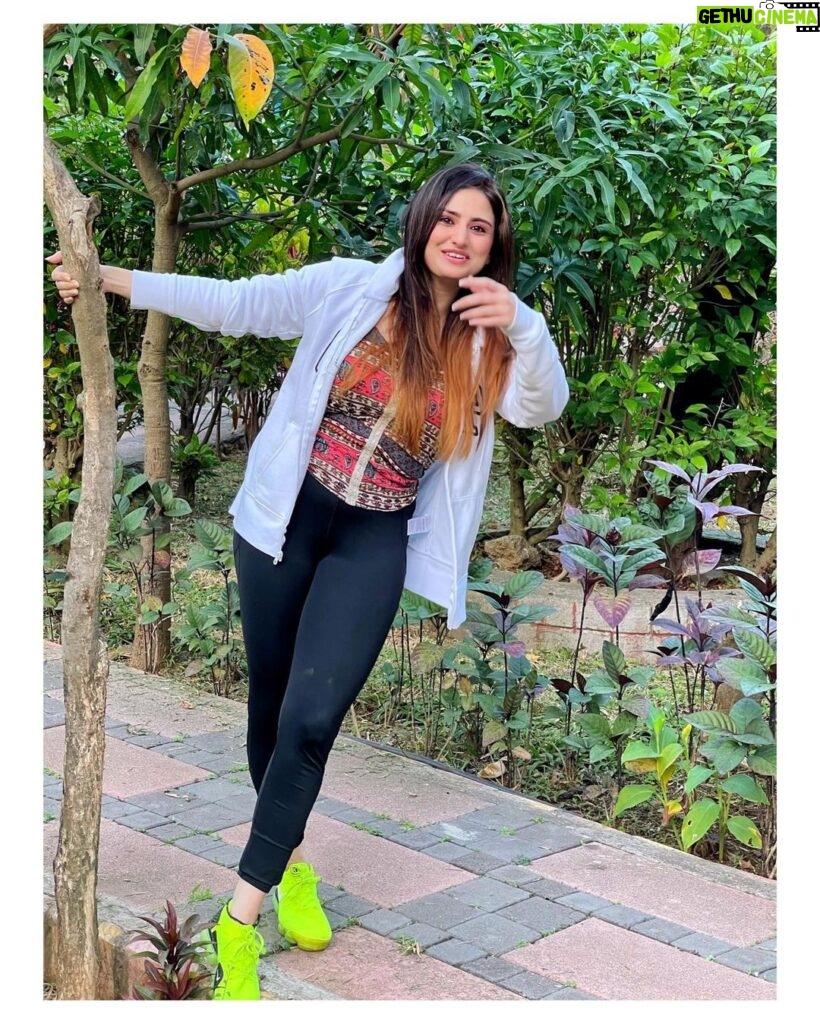 Parvati Sehgal Instagram - When I say I'm going for a jog, it means 🤓