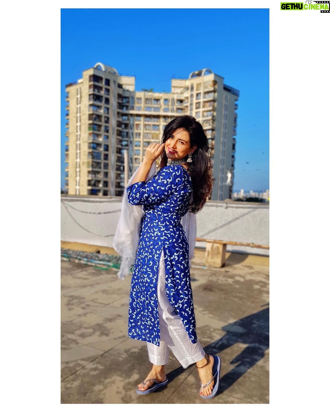 Parvati Sehgal Instagram - 💙 𝑴𝒐𝒏𝒅𝒂𝒚 𝑩𝒍𝒖𝒆𝒔 💙