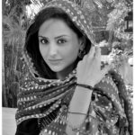 Parvati Sehgal Instagram - हज़ारों में किसी को तक़दीर ऐसी मिली है इक राँझा और हीर जैसी ना जाने ये ज़माना क्यों चाहे रे मिटाना कलंक नहीं इश्क़ है काजल पिया . . . PC: @seema.sehgal ❤️मॉं