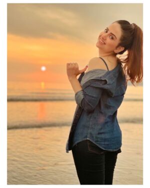Parvati Sehgal Instagram - 𝑺𝒖𝒏 𝒐𝒇 𝒂 𝒃𝒆𝒂𝒄𝒉!!! 𝑻𝒉𝒂𝒕’𝒔 𝒃𝒆𝒂𝒖𝒕𝒊𝒇𝒖𝒍