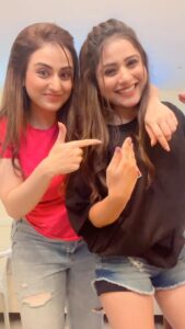 Parvati Sehgal Instagram - Sister from another mother 😘❤️ . #soalsisters #love #coactor #parvatisehgal #payalgupta #guptainji #bannichowhomedelivery #charmi #saasbahu