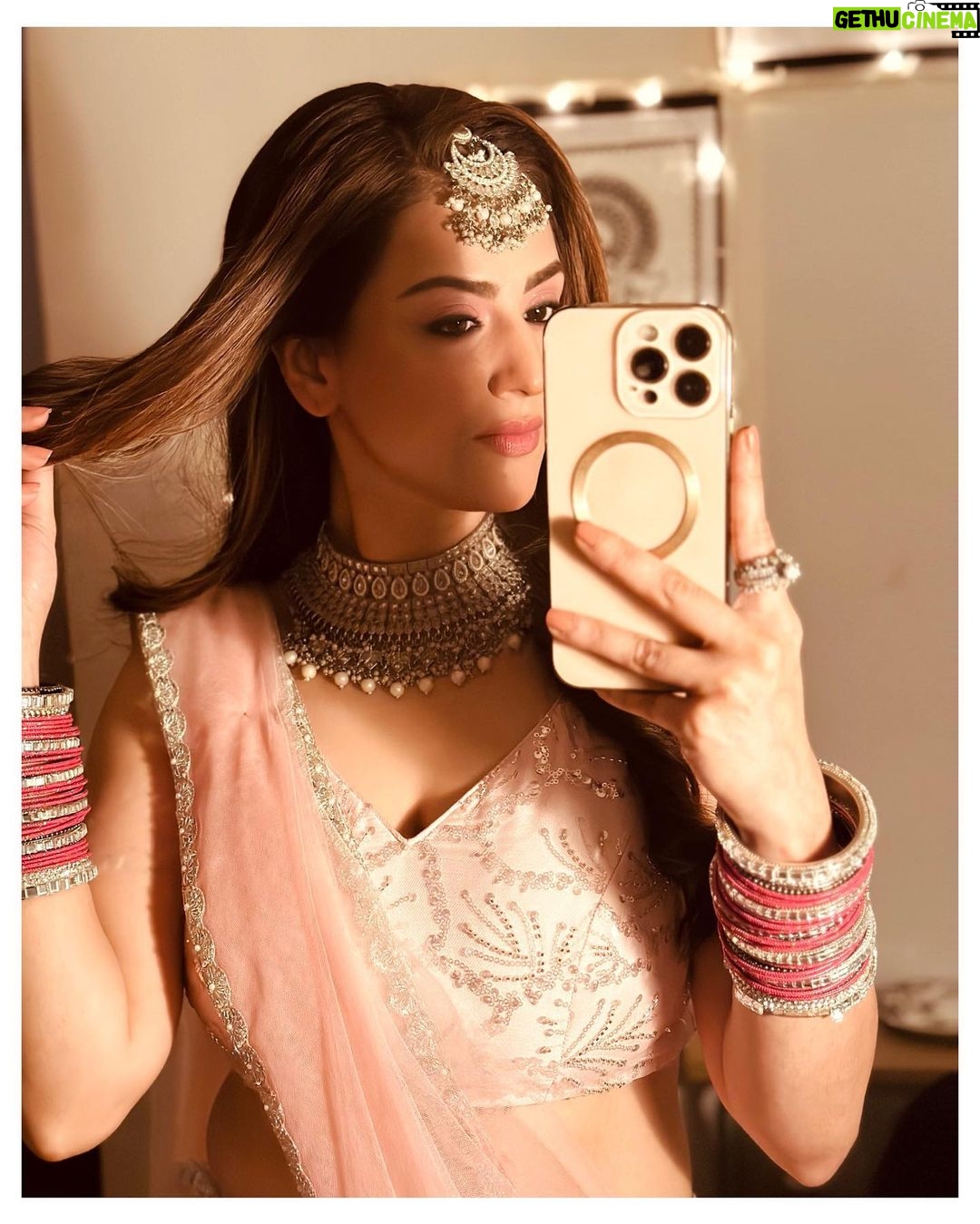Parvati Sehgal - 3.4K Likes - 🩷 Jusss looking like a waaaooooo 🩷