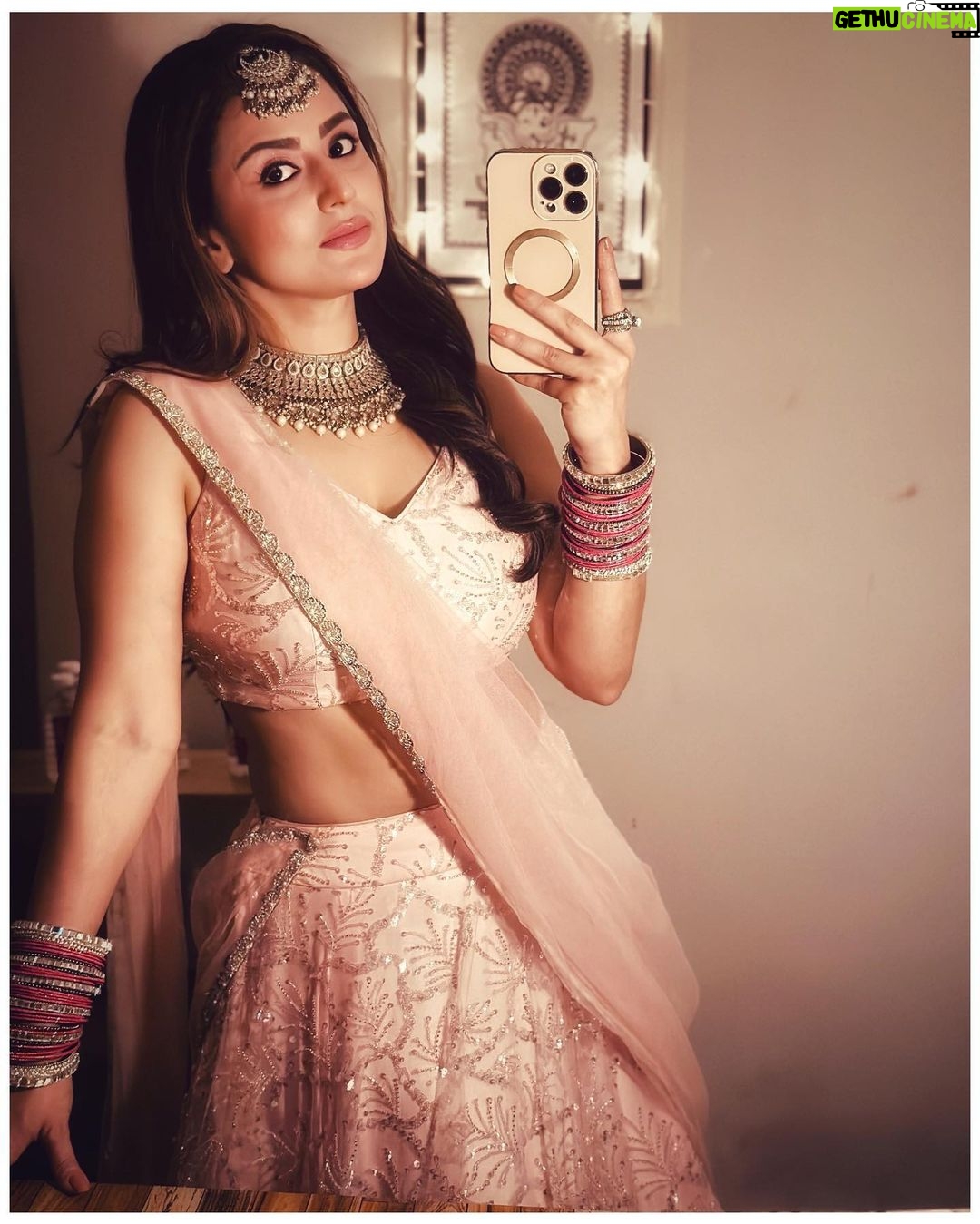 Parvati Sehgal - 3.4K Likes - 🩷 Jusss looking like a waaaooooo 🩷