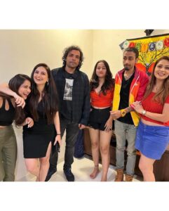 Parvati Sehgal Instagram - 🤎2023 🎈🎈🎈🎈Happy Birfday 🤓 @___soniasingh___ @guptainji @i_am_palakgupta_ @rooprashmi0807 @instaprashant @siddhant_sharma.music