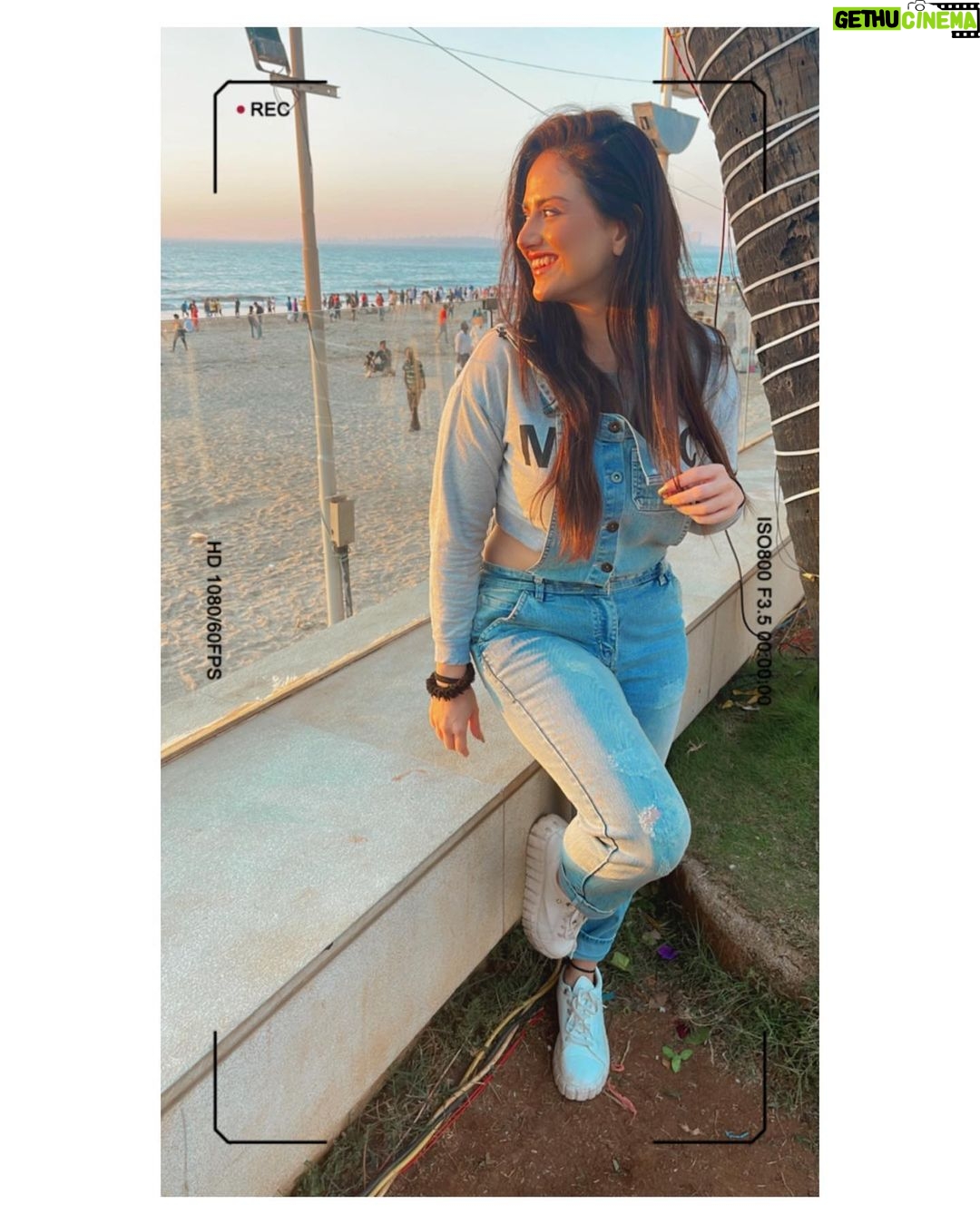 Parvati Sehgal - 3.5K Likes - Last sunset of 2022 ☀️
2023 ❤️
