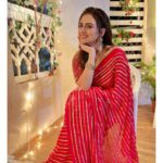 Parvati Sehgal Instagram - 𝑳𝒐𝒗𝒆 𝒚𝒐𝒖 𝒕𝒐 𝒕𝒉𝒆 𝒆𝒏𝒅 𝒐𝒇 𝒎𝒚 𝒑𝒂𝒍𝒍𝒖 𝒂𝒏𝒅 𝒃𝒂𝒄𝒌! ꜱᴀʀᴇᴇᴘʜɪʟᴇ (ɴ.) ʟᴏᴠᴇʀ ᴏꜰ ᴛʜᴇ ꜱᴀʀᴇᴇ❣️ . . . . . #saree #traditional #actor #ootd #red #loveyourself #makeup